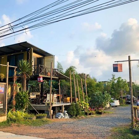 Beach Box Resort At Rimlay Rayong Eksteriør billede