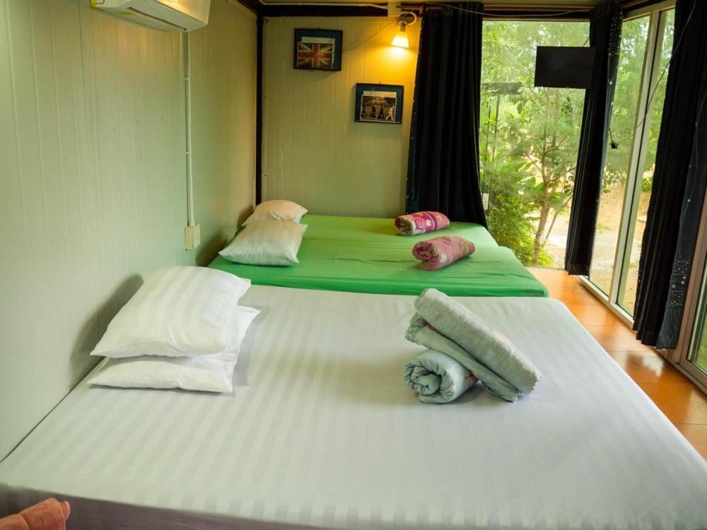 Beach Box Resort At Rimlay Rayong Eksteriør billede