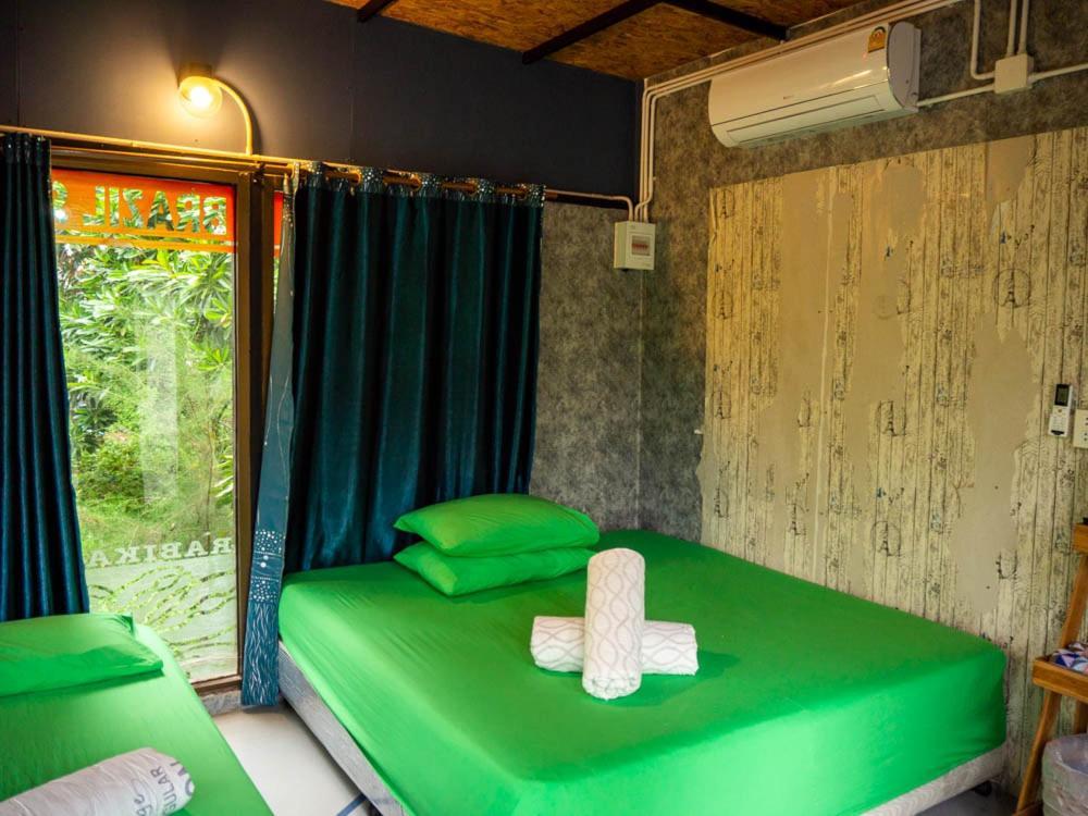 Beach Box Resort At Rimlay Rayong Eksteriør billede
