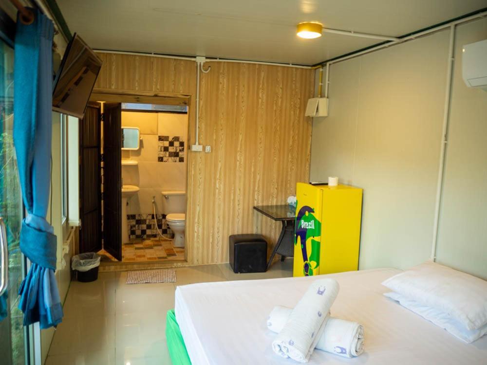 Beach Box Resort At Rimlay Rayong Eksteriør billede